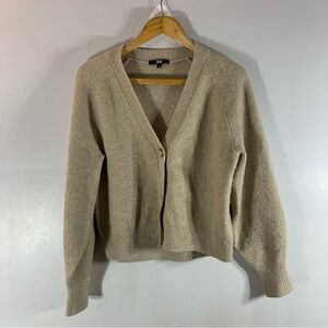 Uniqlo light sweater